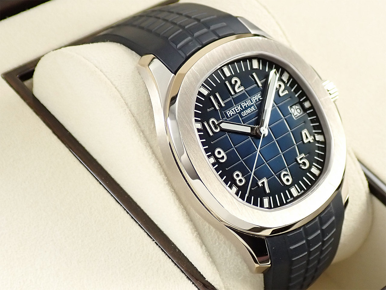 Patek Philippe Aquanaut &lt;Warranty, Box, etc.&gt;