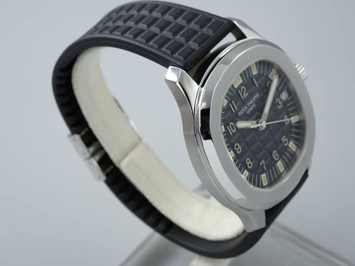 パテックフィリップ アクアノート Ref.5065/1A-001 ステンレススチール ブラック文字盤