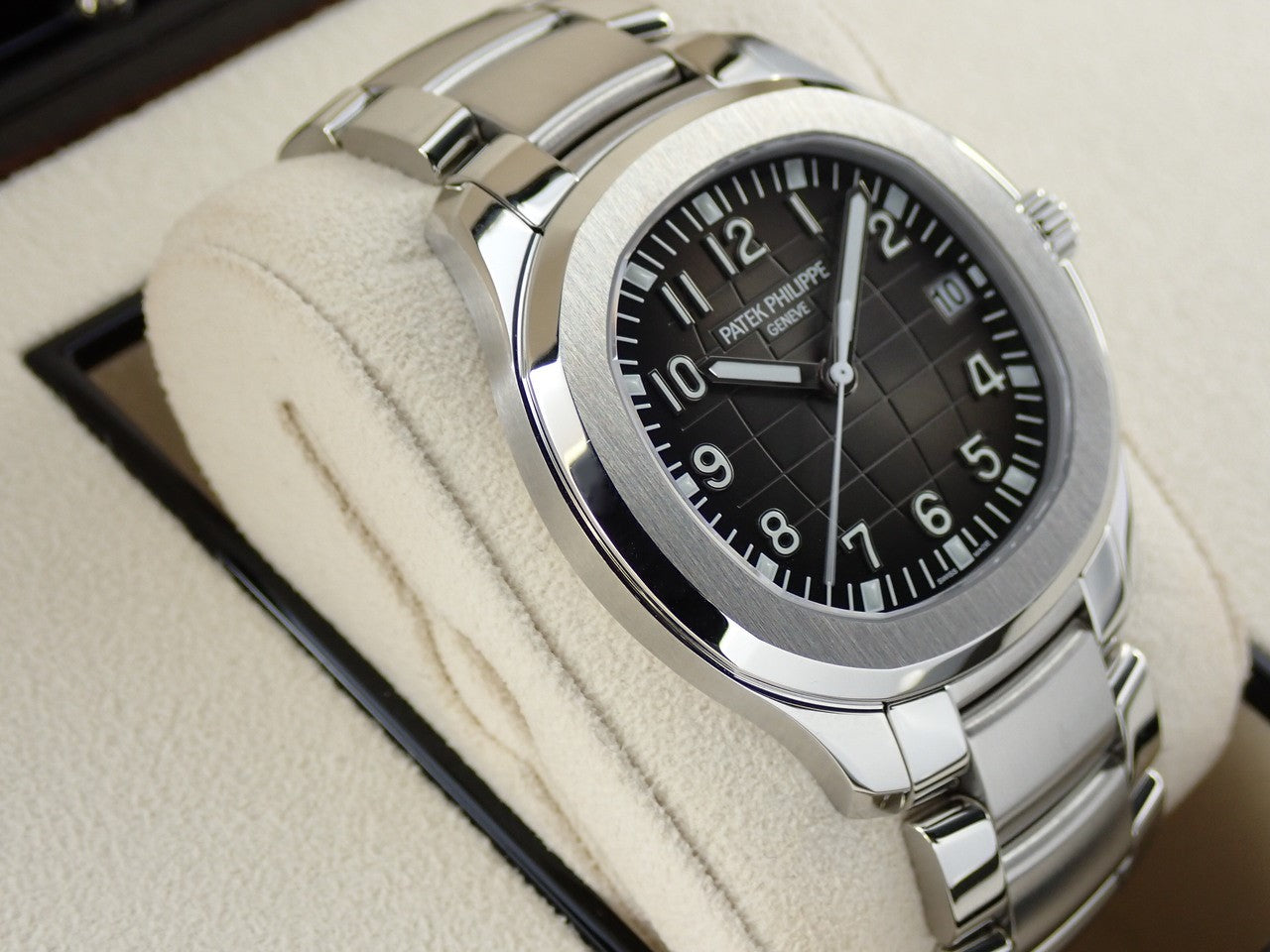 Patek Philippe Aquanaut &lt;Warranty, Box, etc.&gt;