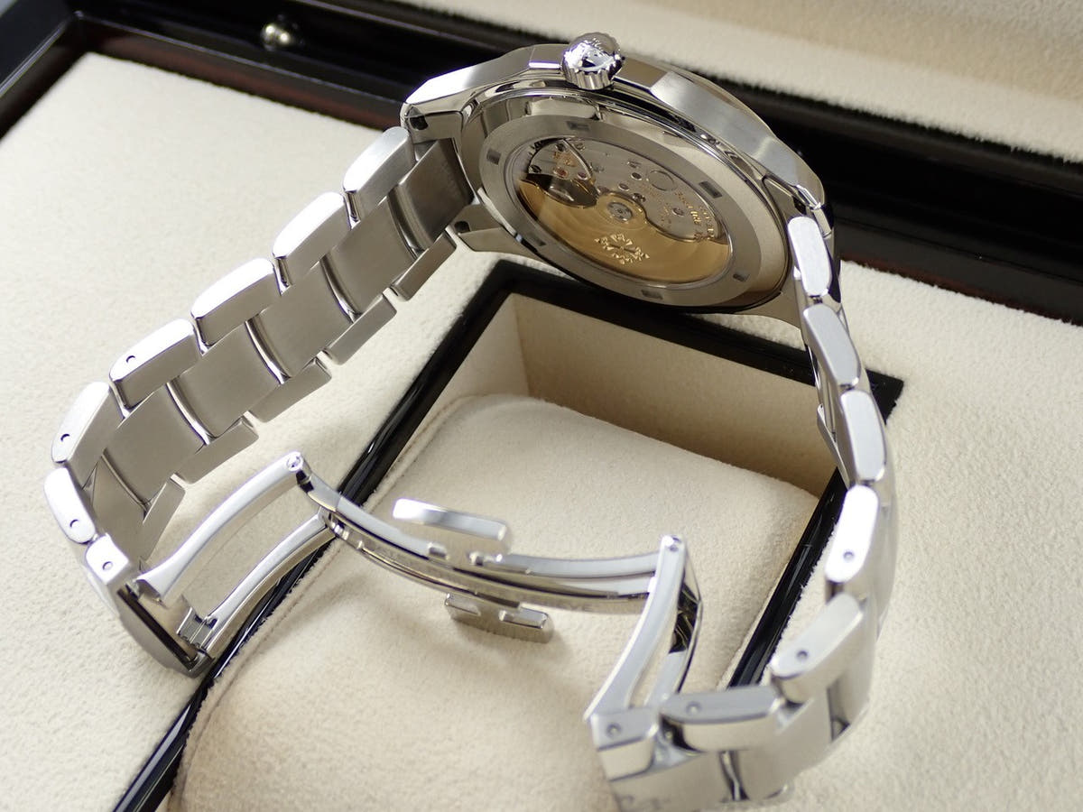 パテックフィリップ アクアノート Ref.5167/1A-001 ブラック文字盤 未使用 0R839962