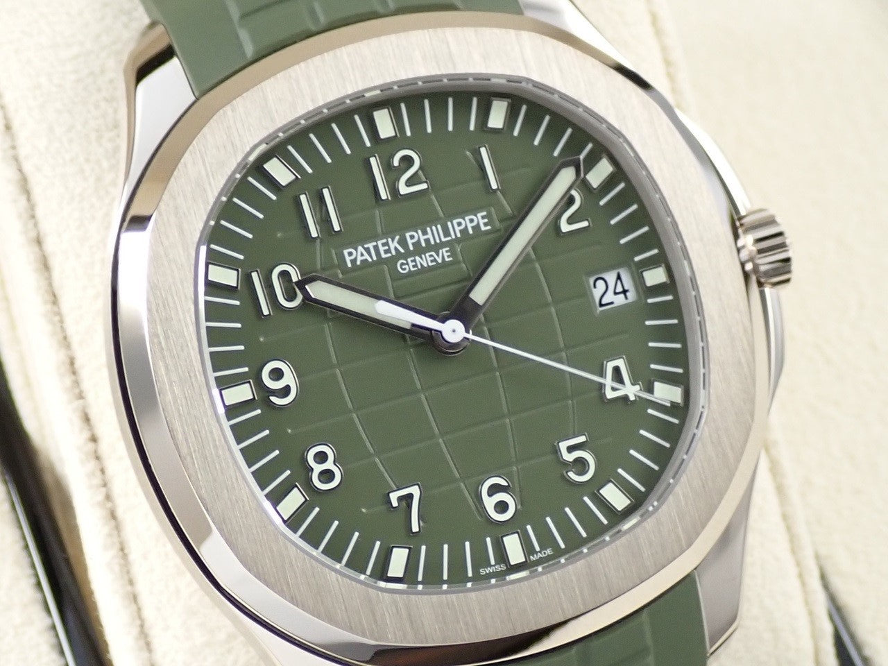 Patek Philippe Aquanaut &lt;Warranty, Box, etc.&gt;