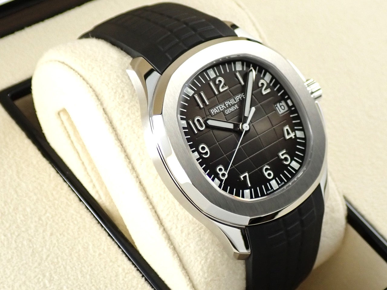 Patek Philippe Aquanaut &lt;Warranty, Box, etc.&gt;