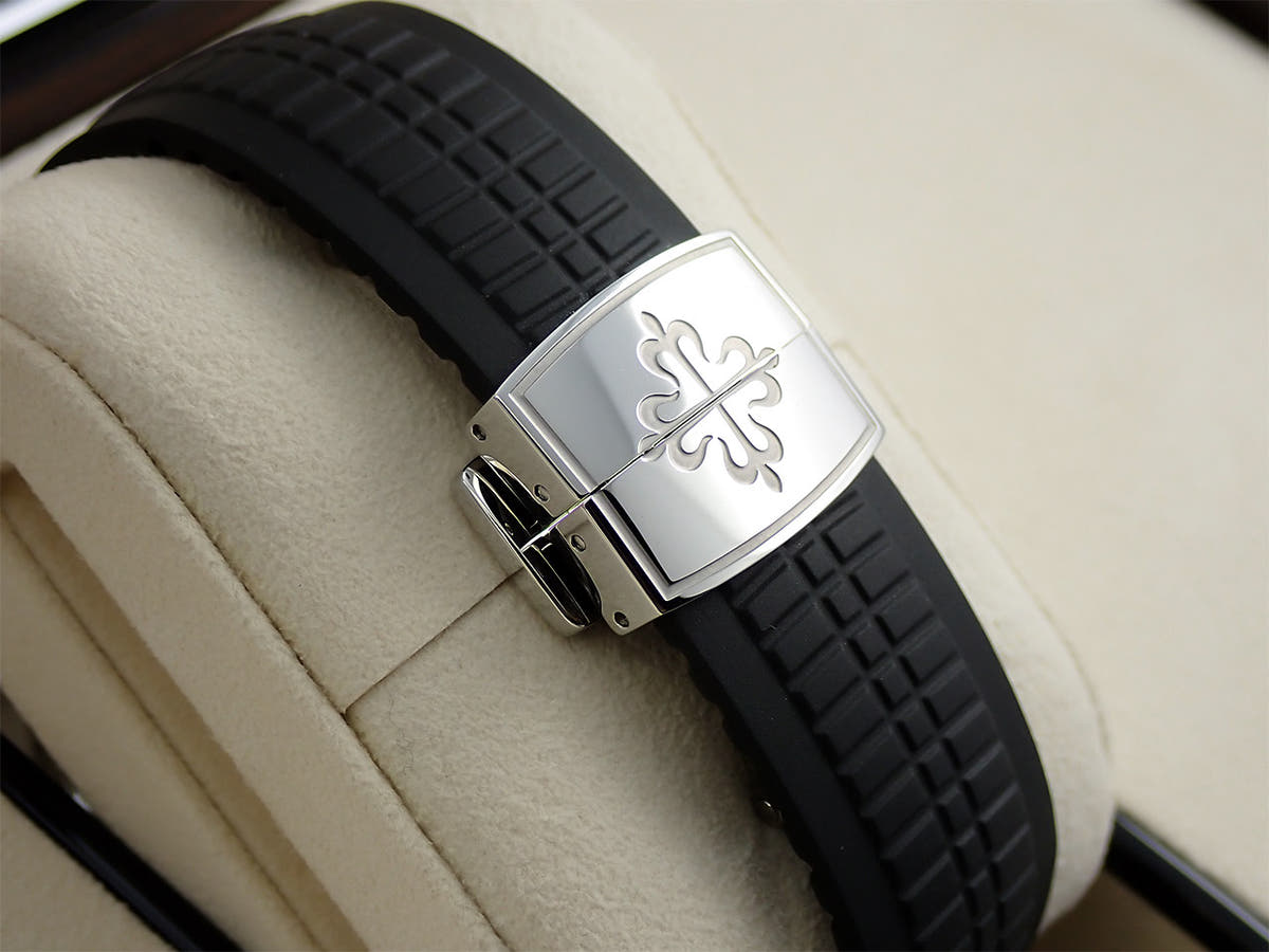 パテックフィリップ アクアノート クロノグラフ Ref.5968A-001 ブラック文字盤 美品 4U34WRAP