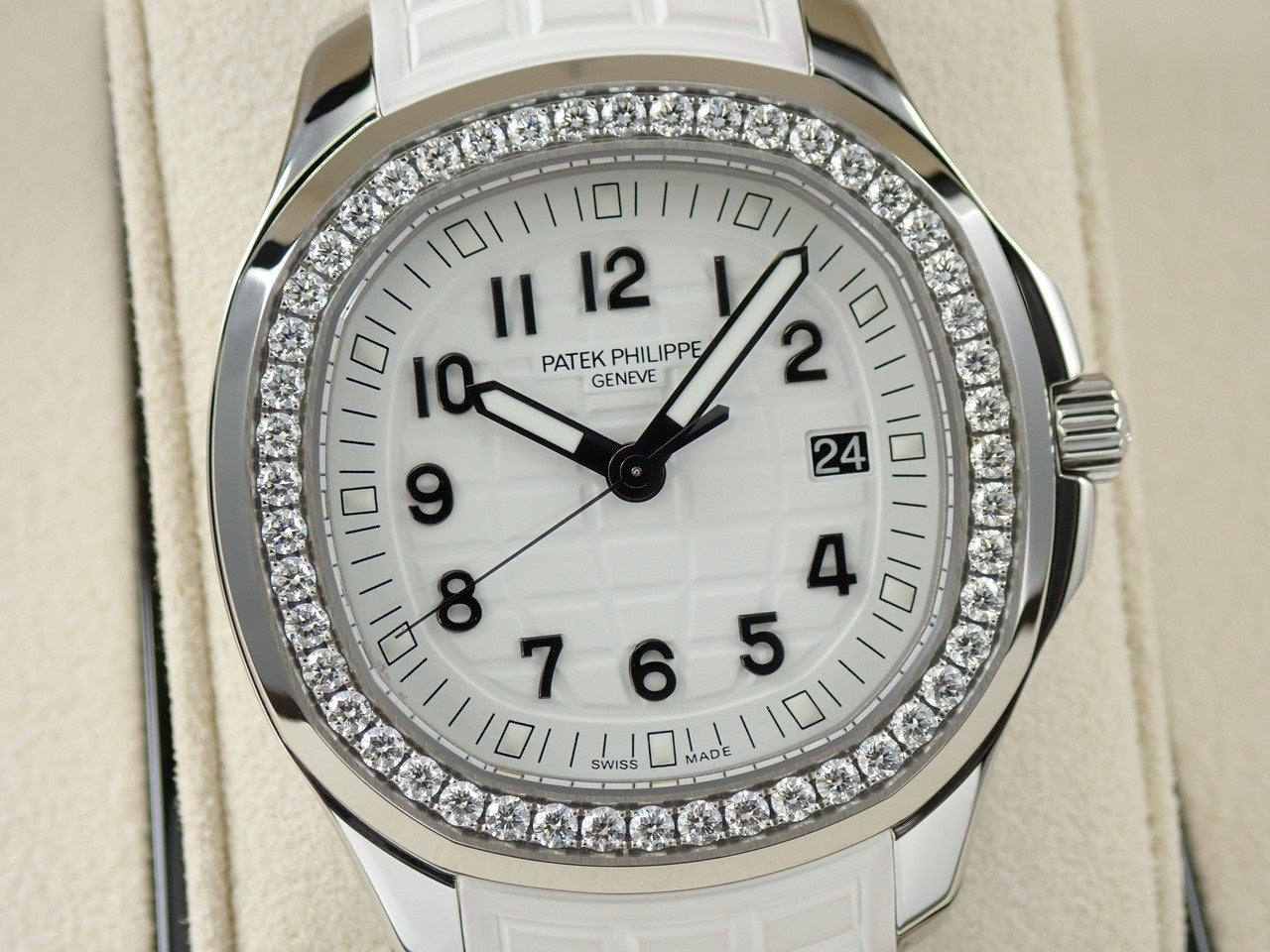 Patek Philippe Aquanaut &lt;Warranty, Box, etc.&gt;