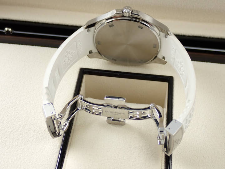 パテックフィリップ アクアノート Ref.5267/200A-010 ステンレススチール ホワイト文字盤