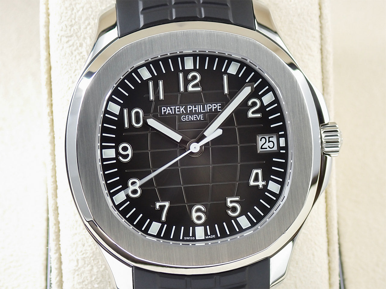 Patek Philippe Aquanaut Extra Large &lt;Warranty, Box, etc.&gt;