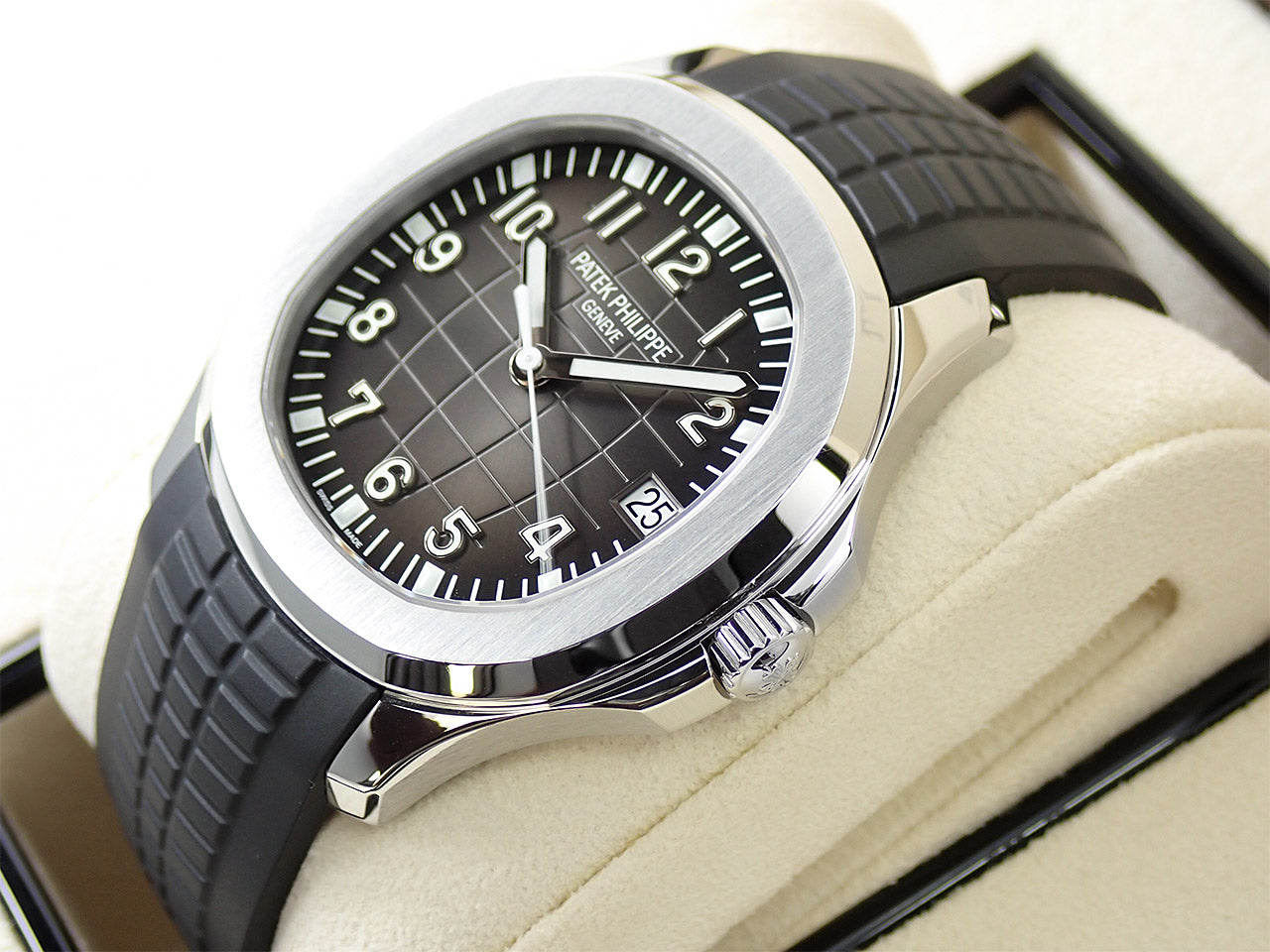 Patek Philippe Aquanaut Extra Large &lt;Warranty, Box, etc.&gt;