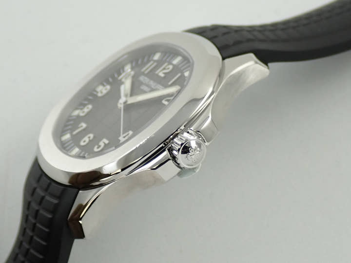 パテックフィリップ アクアノート ラージ Ref.5165A-001 ステンレススチール ブラック文字盤