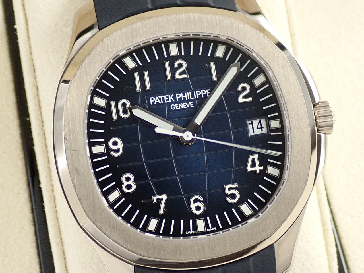 Patek Philippe Aquanaut &lt;Warranty, Box, etc.&gt;