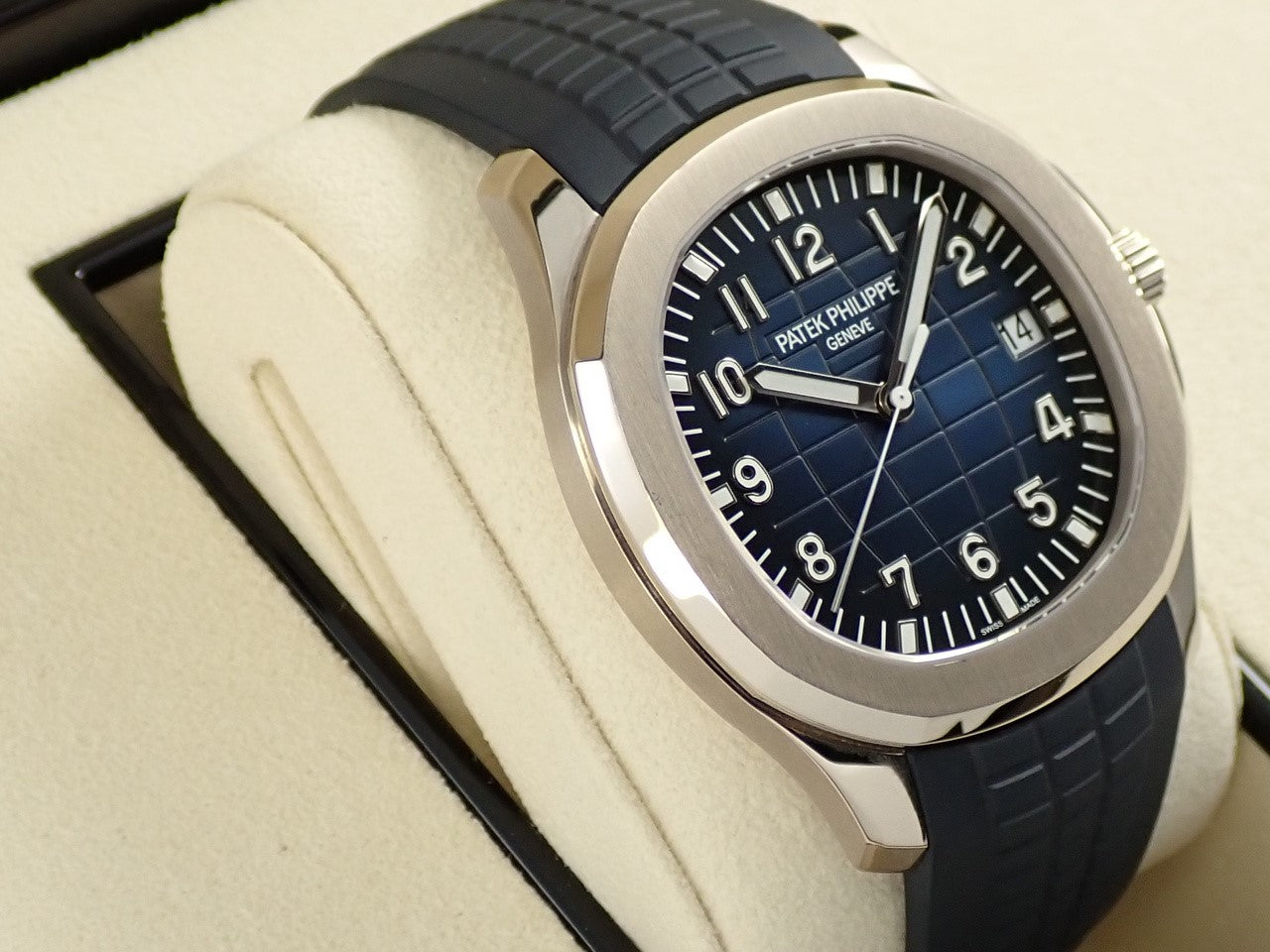 Patek Philippe Aquanaut &lt;Warranty, Box, etc.&gt;