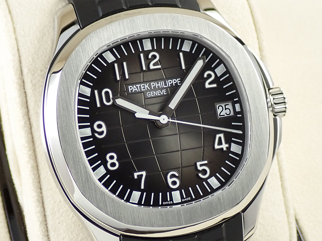 Patek Philippe Aquanaut Extra Large &lt;Warranty, Box, etc.&gt;