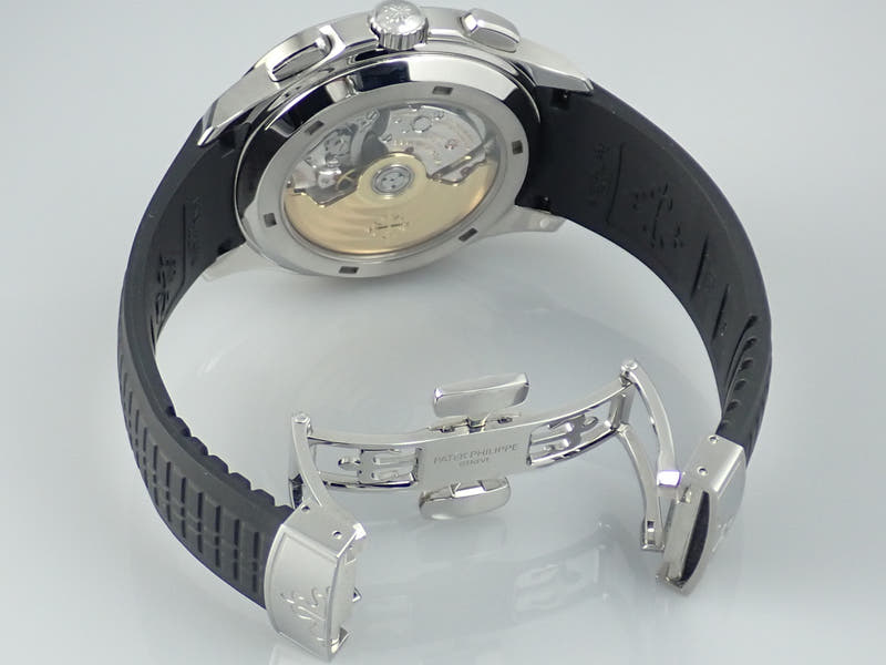 パテックフィリップ アクアノート Ref.5968A-001 ブラック文字盤 中古 aquanaut-46