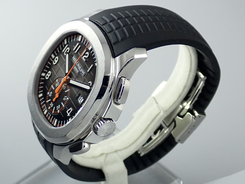 パテックフィリップ アクアノート Ref.5968A-001 ブラック文字盤 中古 aquanaut-46