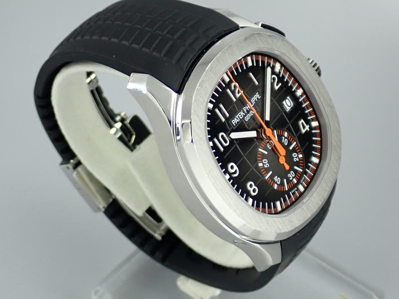 パテックフィリップ アクアノート Ref.5968A-001 ブラック文字盤 中古 aquanaut-46