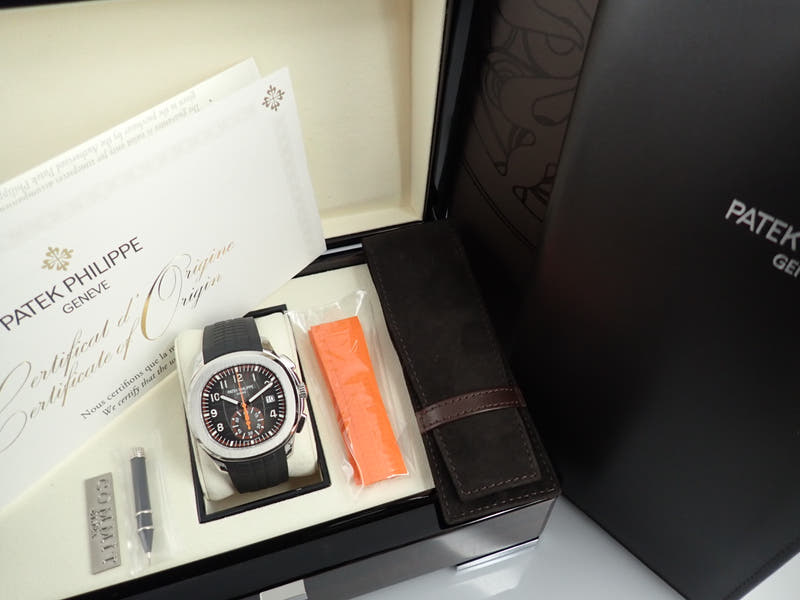 パテックフィリップ アクアノート Ref.5968A-001 ブラック文字盤 中古 aquanaut-46