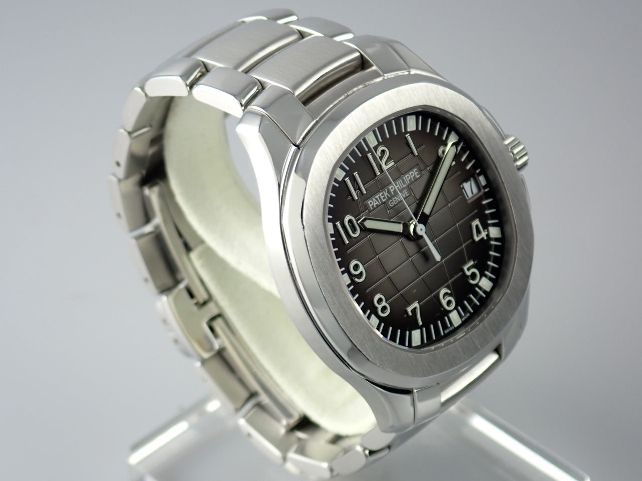 Patek Philippe Aquanaut Extra Large &lt;Warranty, Box, etc.&gt;