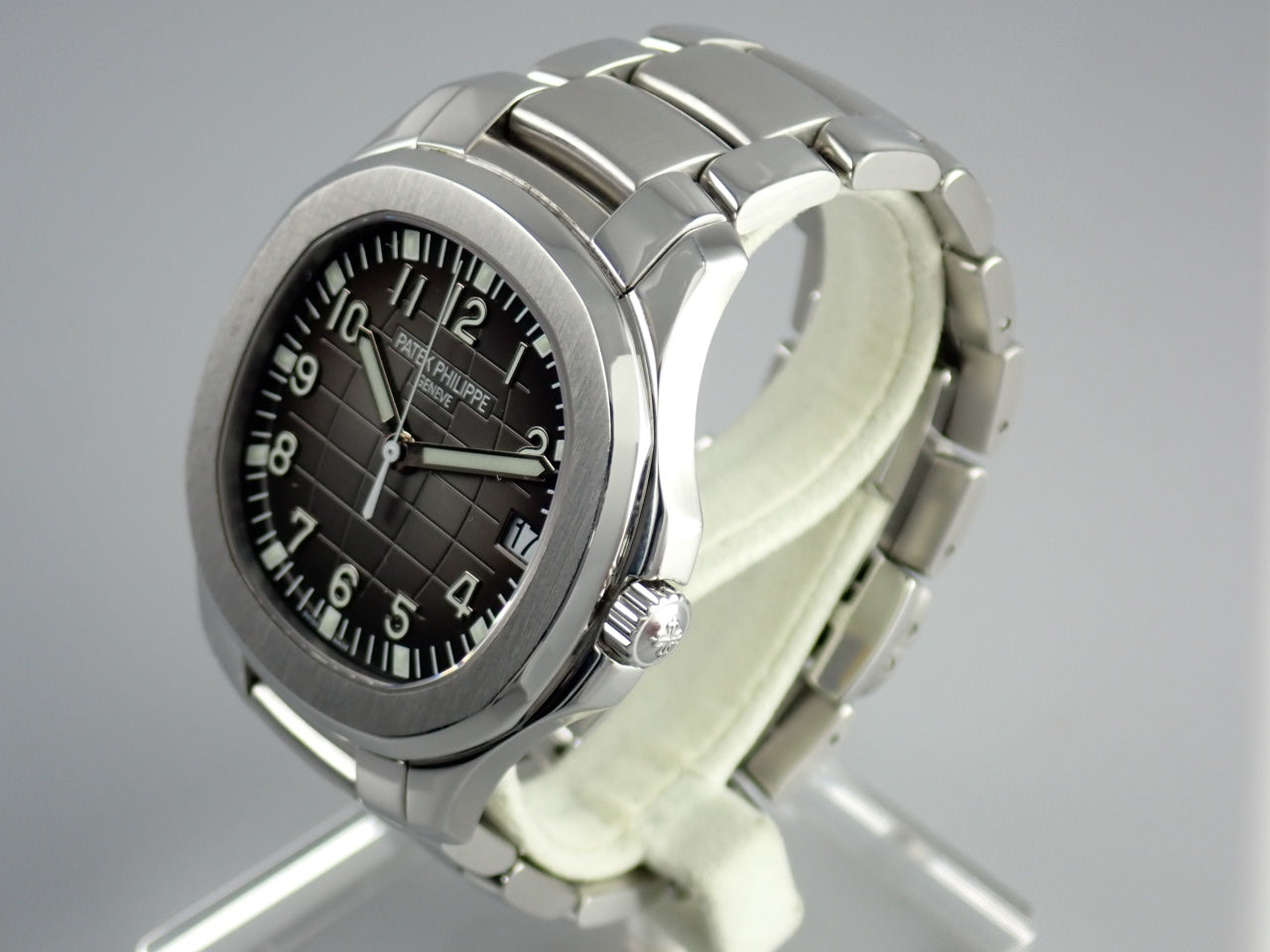 Patek Philippe Aquanaut Extra Large &lt;Warranty, Box, etc.&gt;