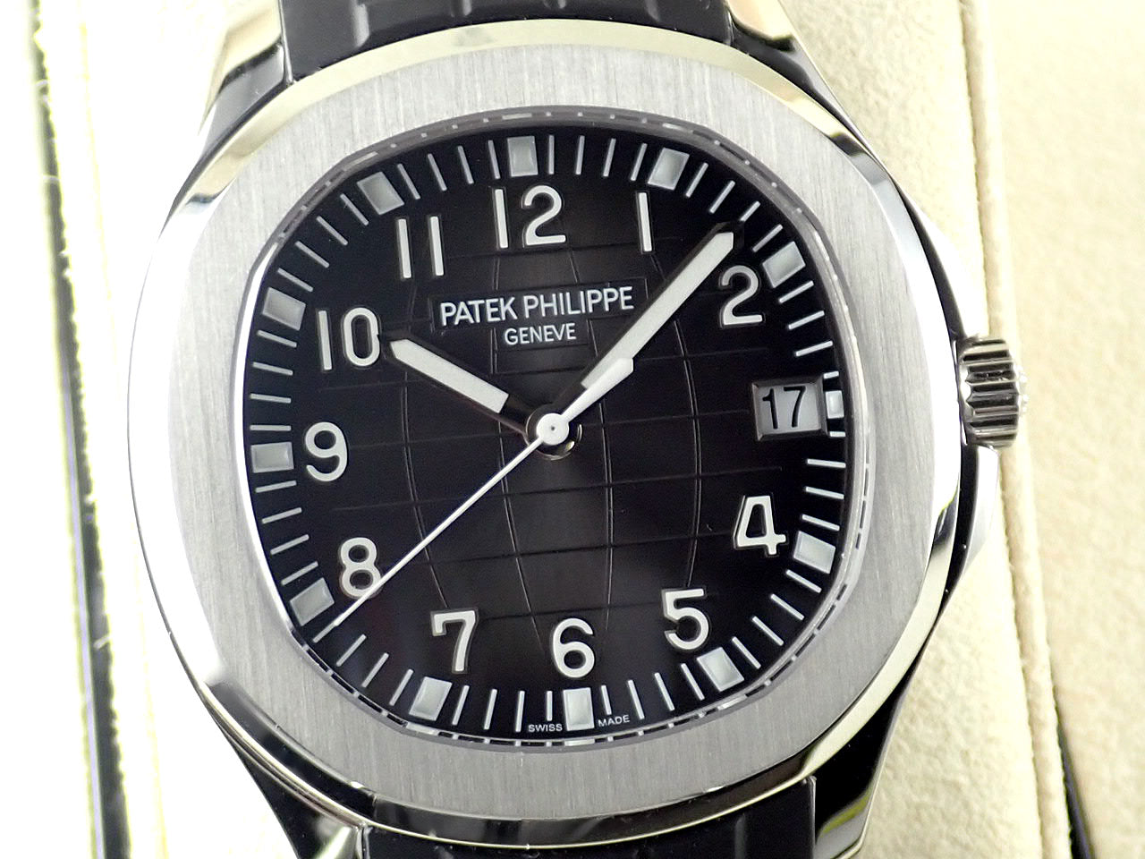 Patek Philippe Aquanaut Extra Large &lt;Warranty, Box, etc.&gt;