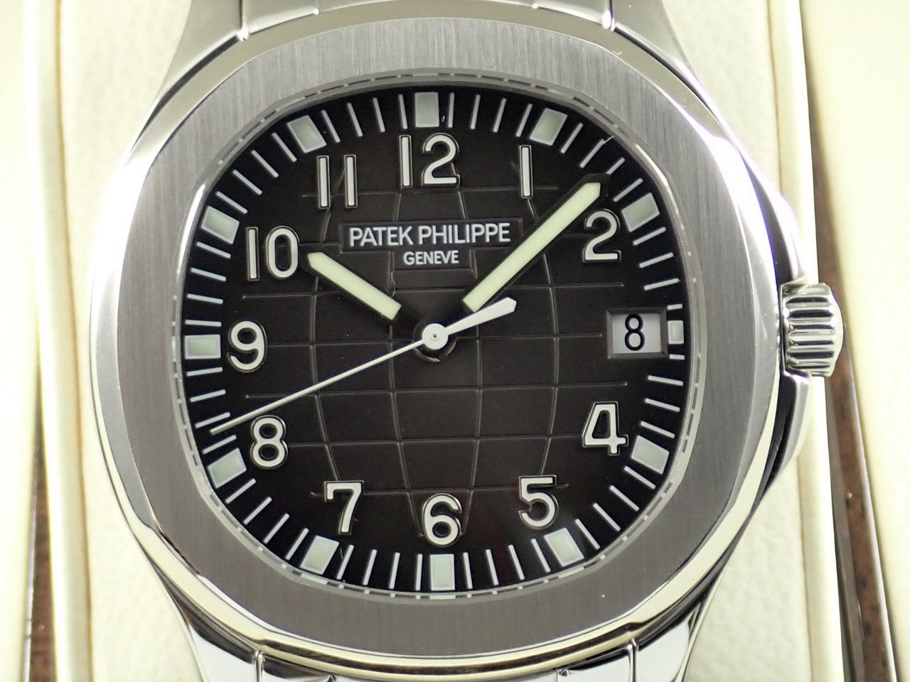 Patek Philippe Aquanaut Extra Large &lt;Warranty, Box, etc.&gt;