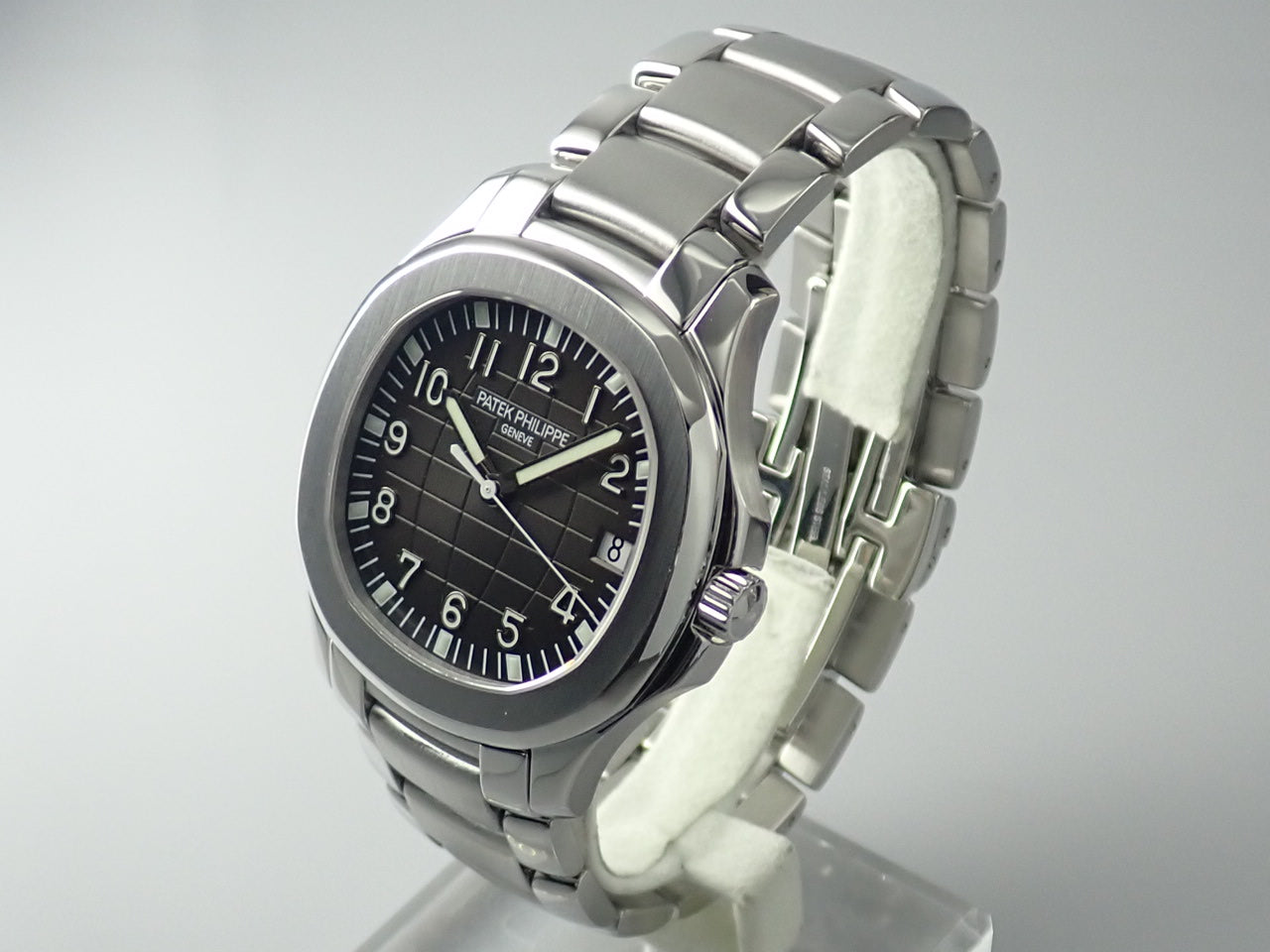 Patek Philippe Aquanaut Extra Large &lt;Warranty, Box, etc.&gt;