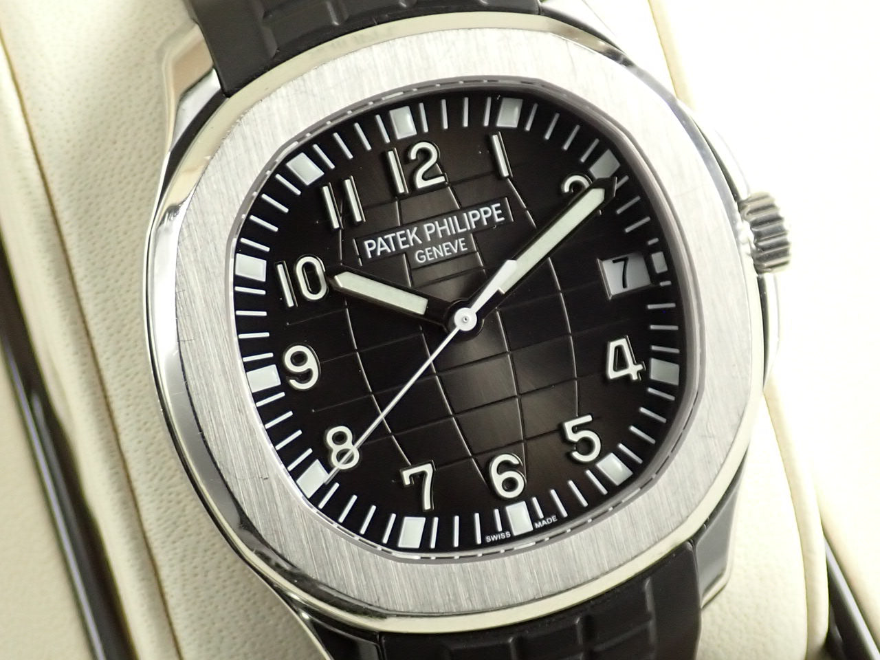 Patek Philippe Aquanaut Extra Large &lt;Warranty, Box, etc.&gt;