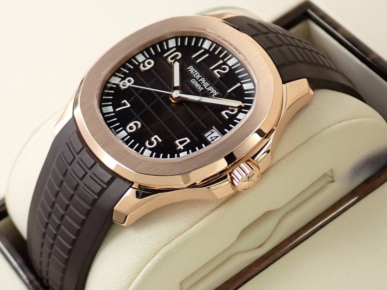 Patek Philippe Aquanaut Extra Large &lt;Warranty, Box, etc.&gt;