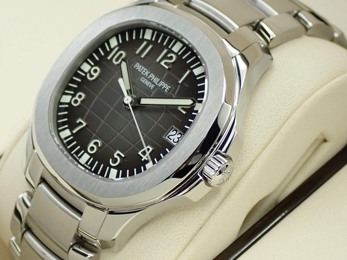 パテックフィリップ アクアノート エクストララージ Ref.5167/1A-001 ブラック文字盤 美品 W71X5430