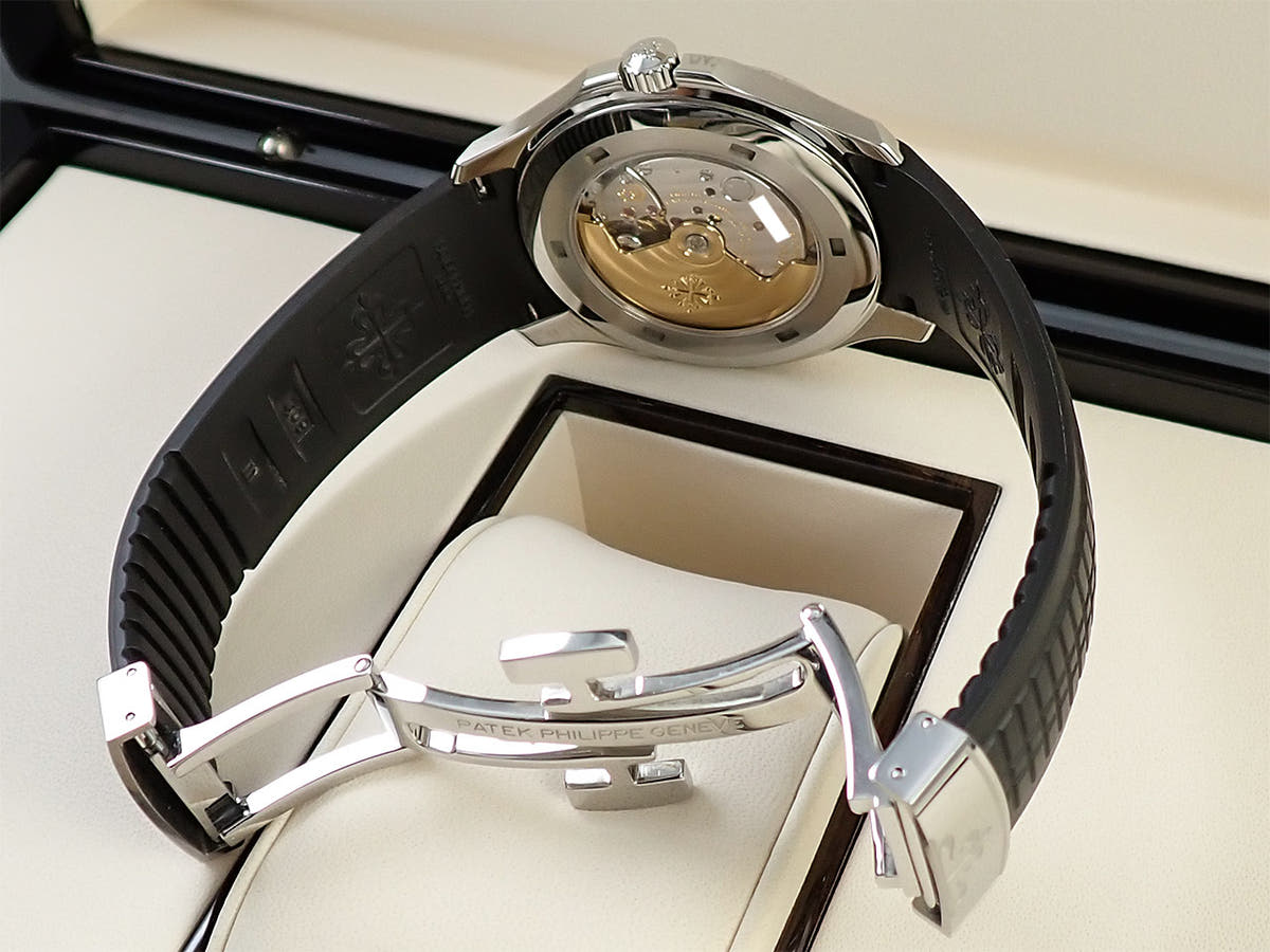 パテックフィリップ アクアノート Ref.5167A-001 ブラック文字盤 中古 756SKWLS