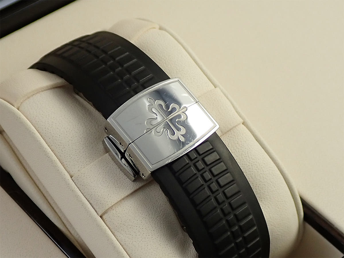 パテックフィリップ アクアノート Ref.5167A-001 ブラック文字盤 中古 756SKWLS