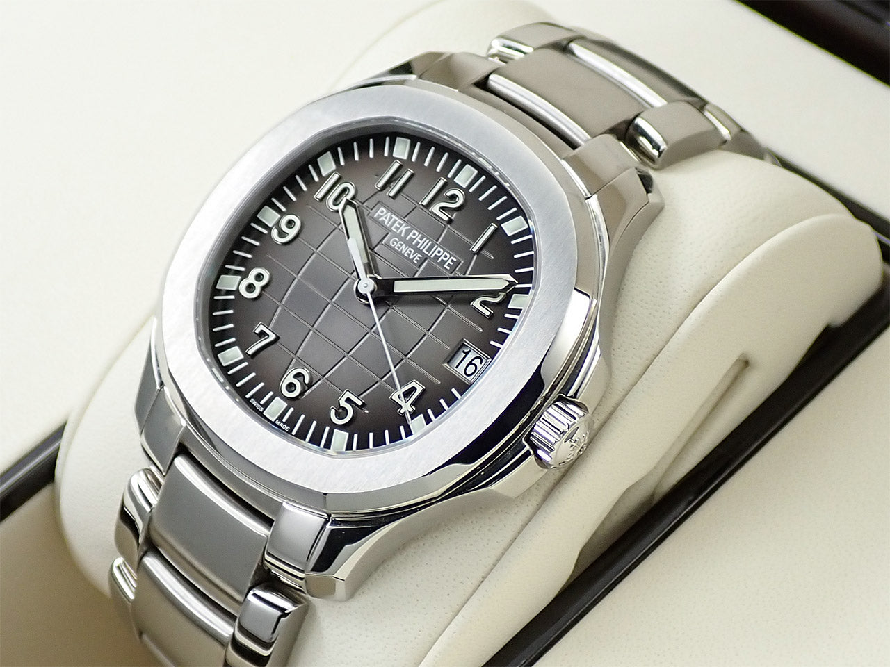 Patek Philippe Aquanaut Extra Large &lt;Box and Others&gt;