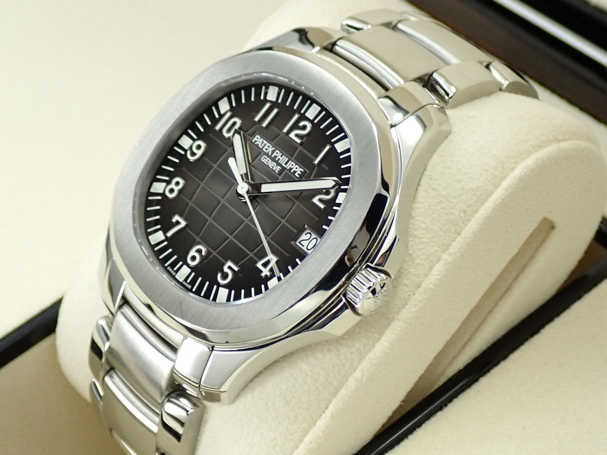パテックフィリップ アクアノート エクストララージ Ref.5167/1A-001 ブラック文字盤 美品 WWR38319