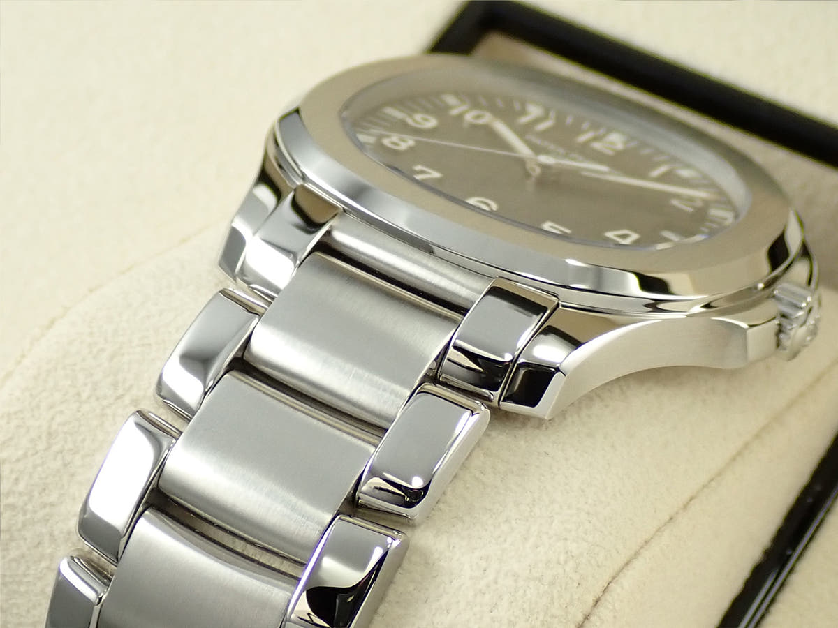 パテックフィリップ アクアノート エクストララージ Ref.5167/1A-001 ブラック文字盤 美品 L8741215