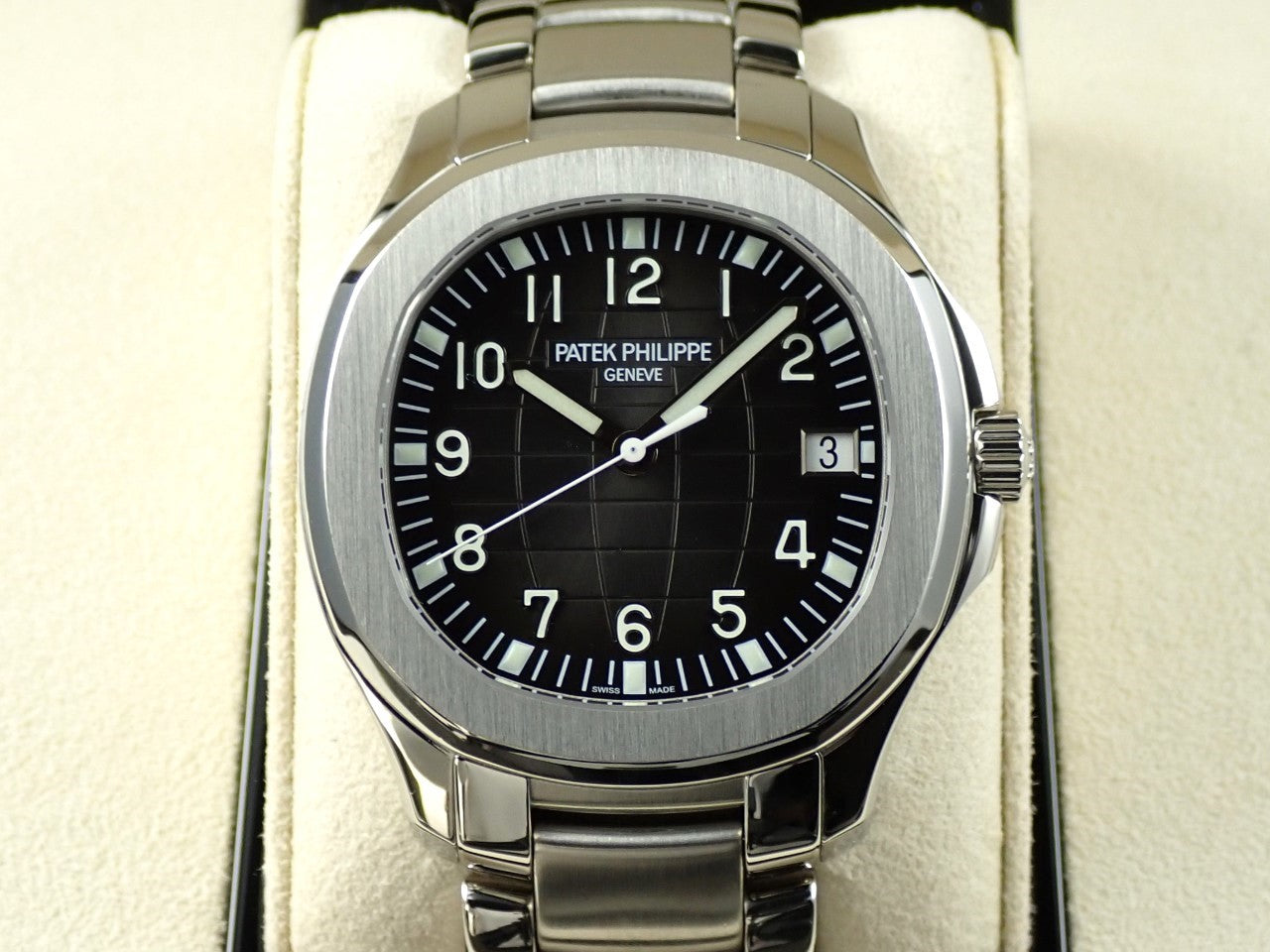 Patek Philippe Aquanaut Extra Large &lt;Warranty, Box, etc.&gt;