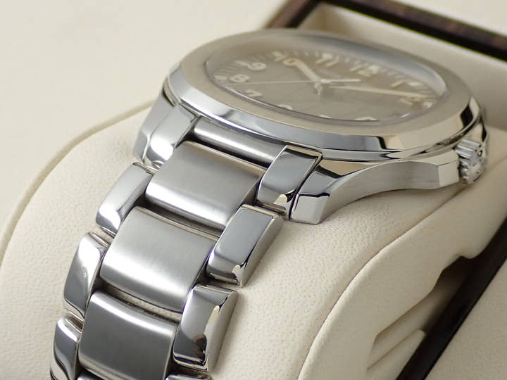 パテックフィリップ アクアノート エクストララージ Ref.5167/1A-001 ステンレススチール ブラック文字盤