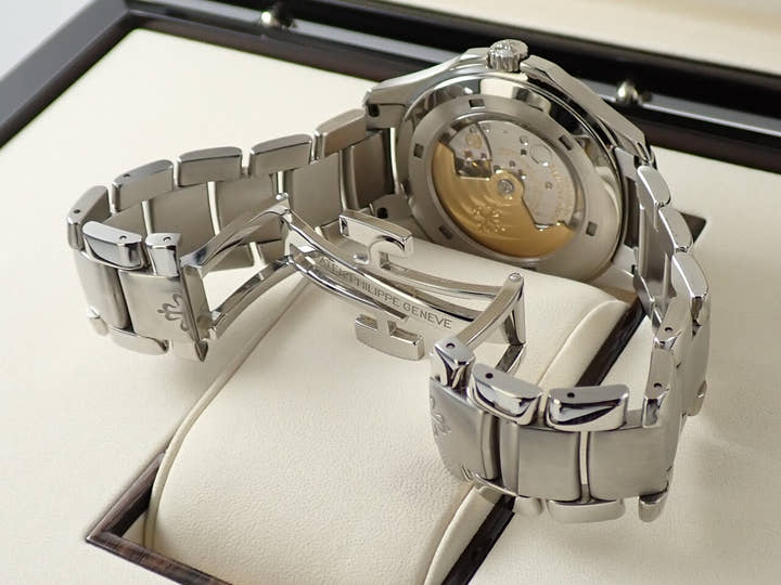 パテックフィリップ アクアノート エクストララージ Ref.5167/1A-001 ステンレススチール ブラック文字盤