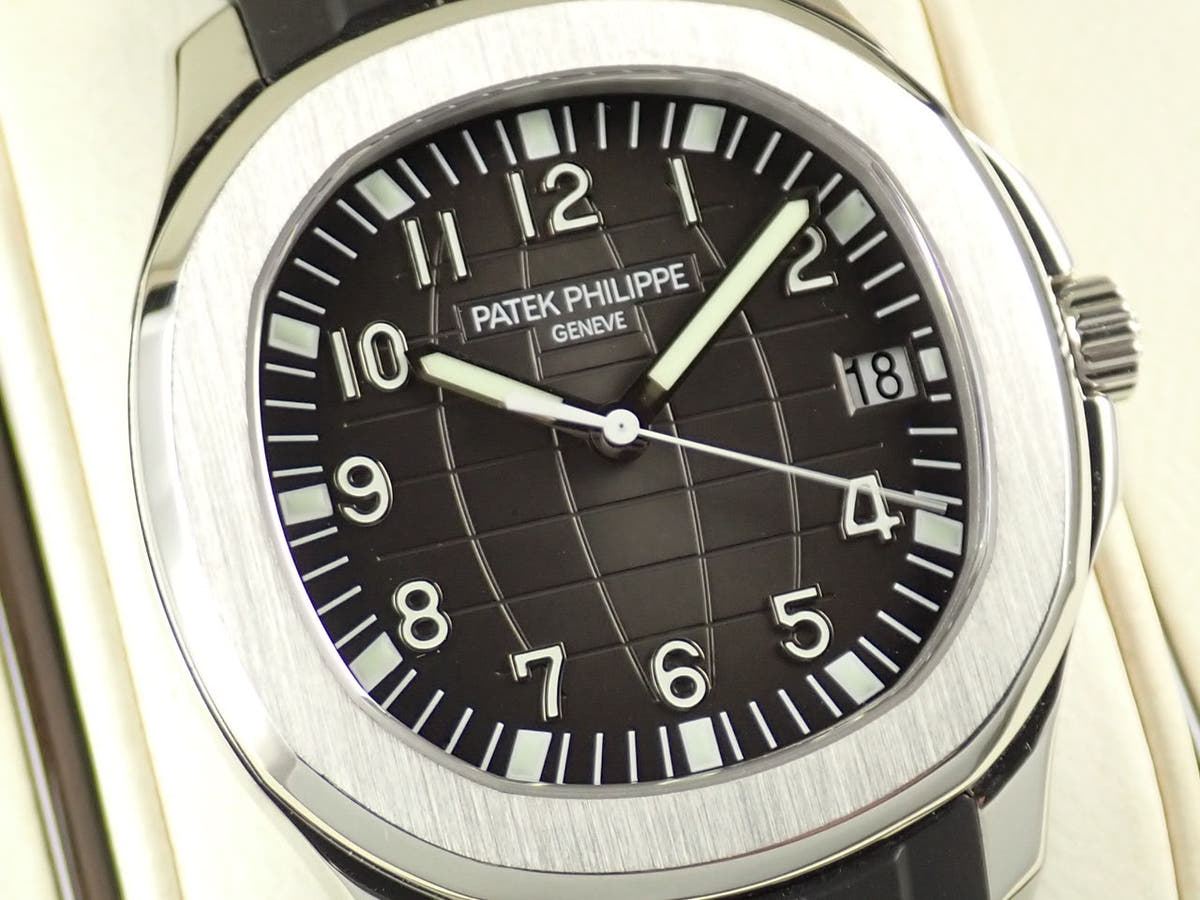 パテックフィリップ アクアノート Ref.5167A-001 ブラック文字盤 中古 KR668Z8F