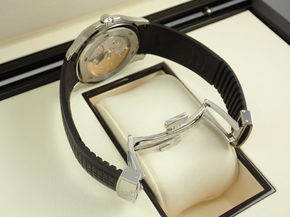 パテックフィリップ アクアノート Ref.5167A-001 ブラック文字盤 中古 KR668Z8F