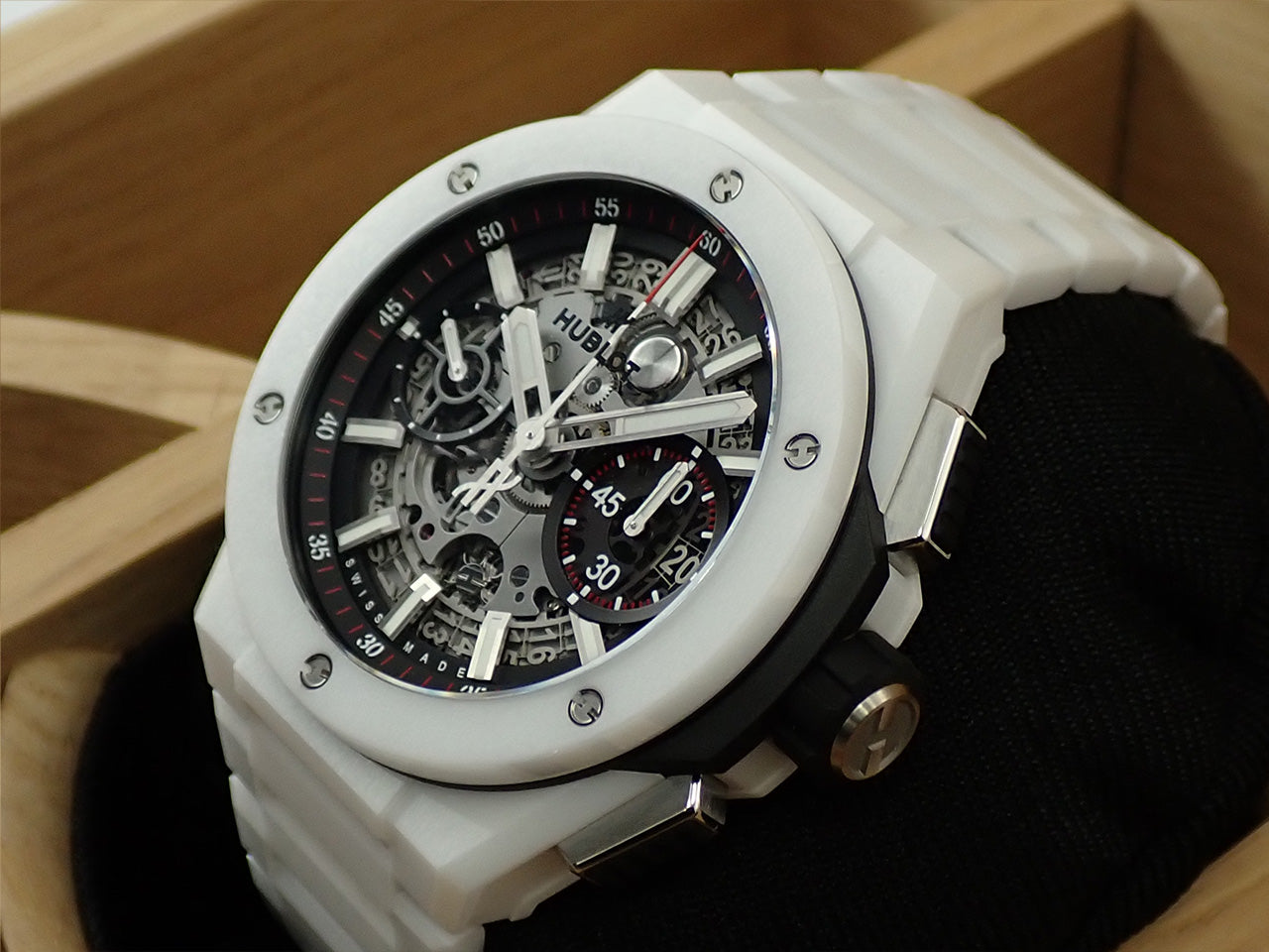 Hublot Big Bang Integrated White Ceramic &lt;Box and Others&gt;