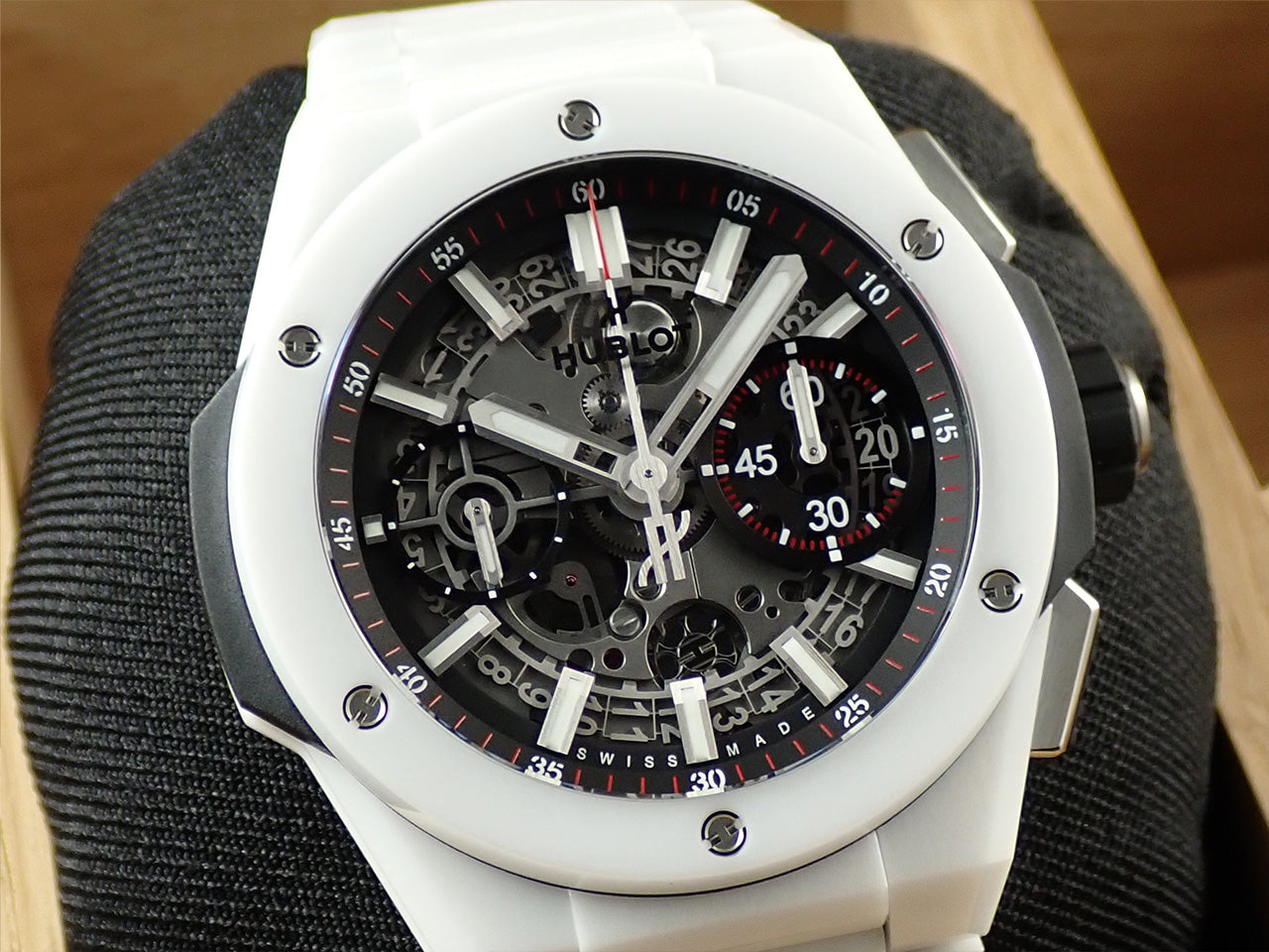 Hublot Big Bang Integrated White Ceramic &lt;Box and Others&gt;