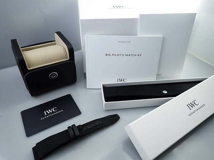 IWC ビッグパイロットウォッチ 43 トップガン  Ref.IW329801 ブラック文字盤 未使用 4W736MY4