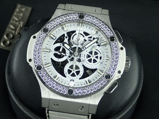 ウブロ ビッグバン Ref.311.SE.2010.RW.1104.JSM12 ホワイトハーフスケルトン文字盤 中古 bigbang-27