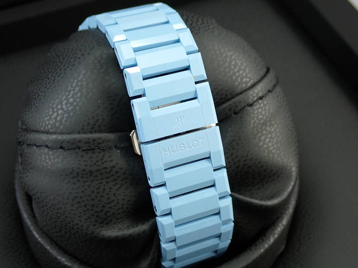 ウブロ ビッグバン インテグレーテッド スカイブルーセラミック Ref.451.EX.5120.EX スケルトン文字盤 極美品 9VYHFYXW
