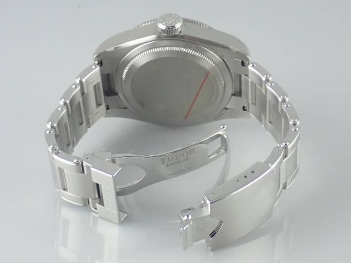 チューダー(チュードル) ブラックベイ Ref.79830RB ブラック文字盤 中古 blackbay-10