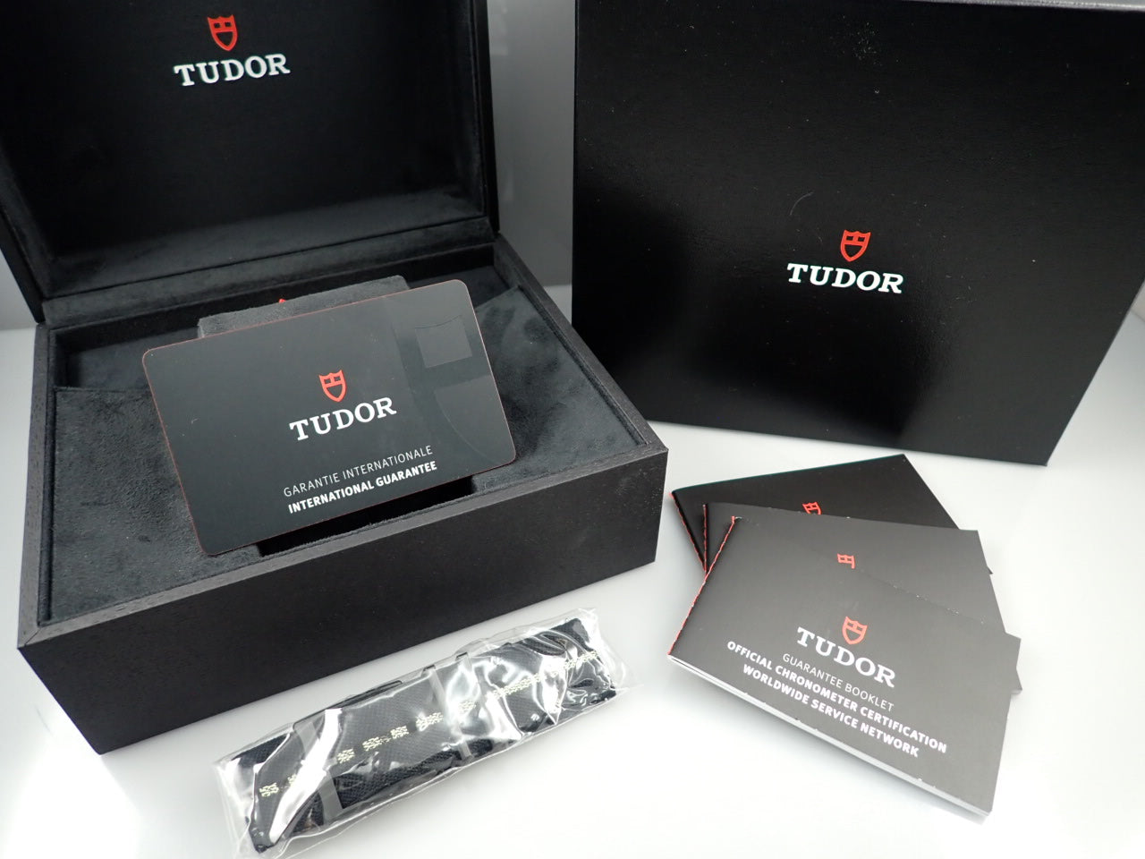 Tudor Black Bay Ceramic &lt;Warranty, Box, etc.&gt;