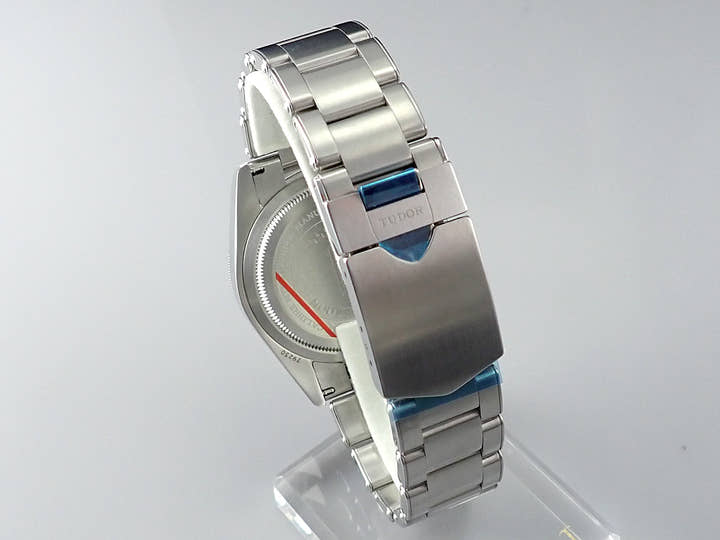 Tudor Black Bay Ref.79230G Black Dial Very Good Condition blackbay-37