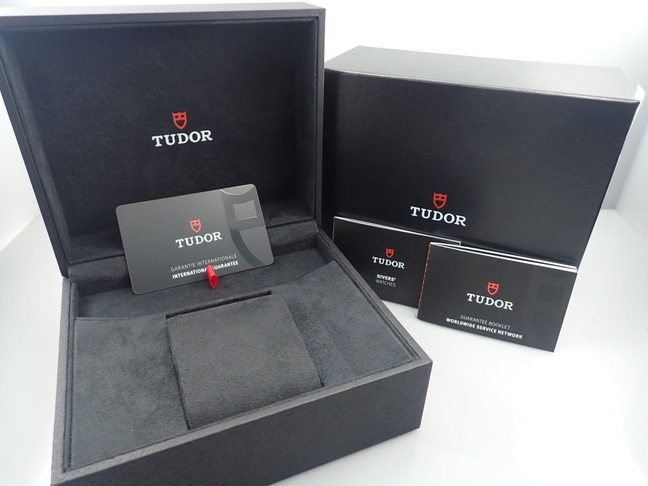 Tudor Black Bay Dark &lt;Warranty, Box, etc.&gt;