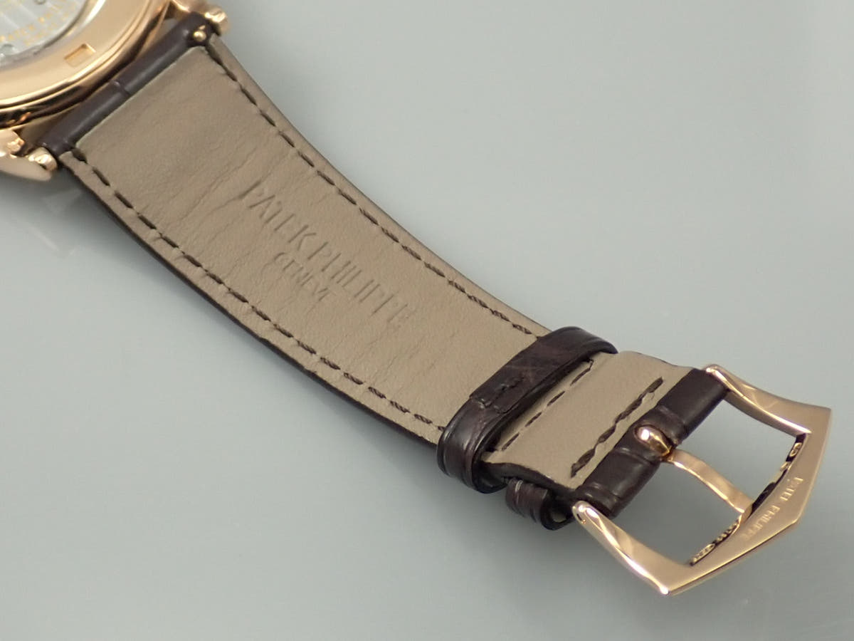 パテックフィリップ カラトラバ Ref.5296R-010 シルバー文字盤 中古 WUS42A48