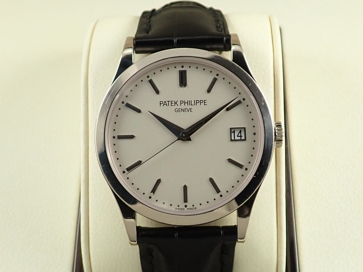 パテックフィリップ カラトラバ Ref.5296G-010 シルバー文字盤 中古 M5715108