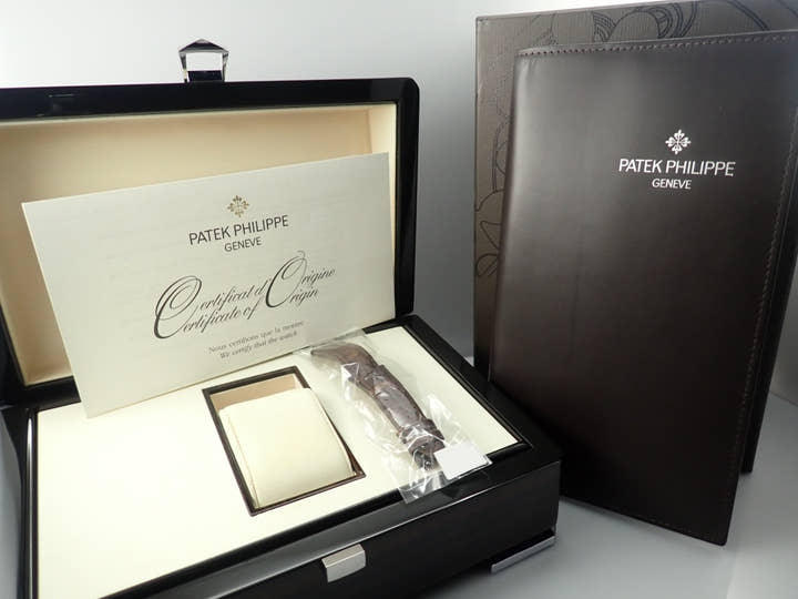 Patek Philippe Calatrava Ref. 5296R-010 Rose Gold Ivory Dial