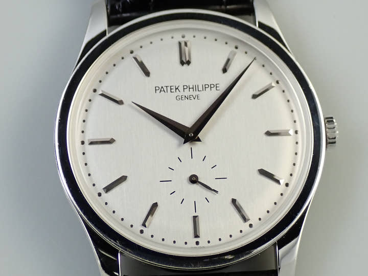Patek Philippe Calatrava Ref. 5196G-001 White Gold Silver Dial